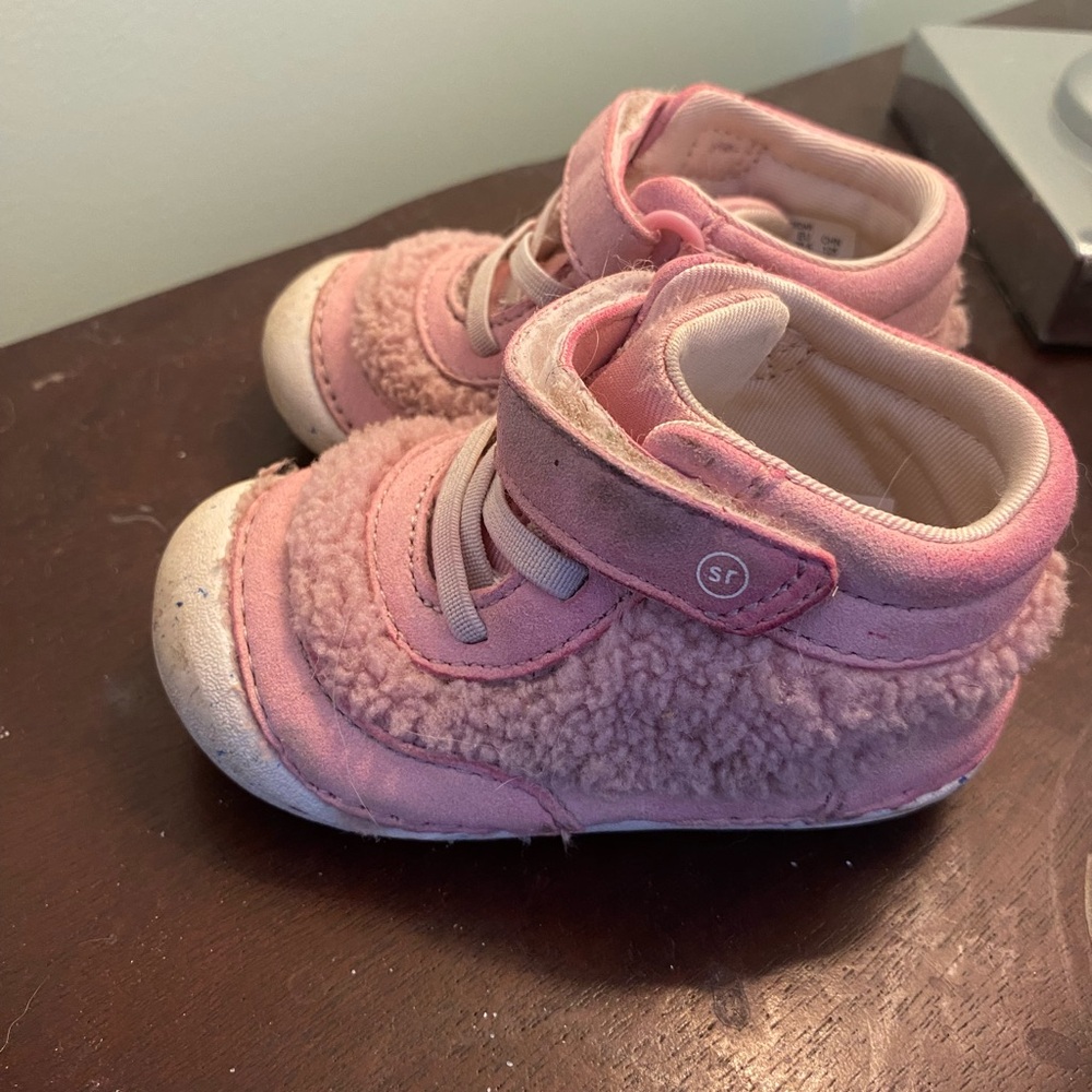 Stride rite suede soft motion cedar booties  boot / shoe